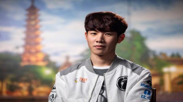 正式比赛首 正式比赛首