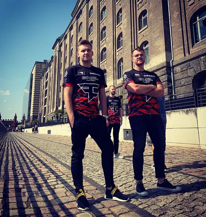 霍姆格伦横 霍姆格伦横